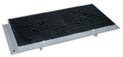 Gietijzeren deksel voor UCS Handhole 1160x389mm, D400. (1161x389mm vrije opening / bm 1321x549mm)