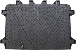 Gietijzeren deksel voor UCS Handhole 600x900mm, D400 met slot. (600x900mm vrije opening / bm 1102x764mm)