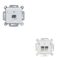 Datwyler Outlet CSA+, UP/UP-K Cat6A, centraalplaat (excl. raam RAL9010) 35mm inbouwdiepte.